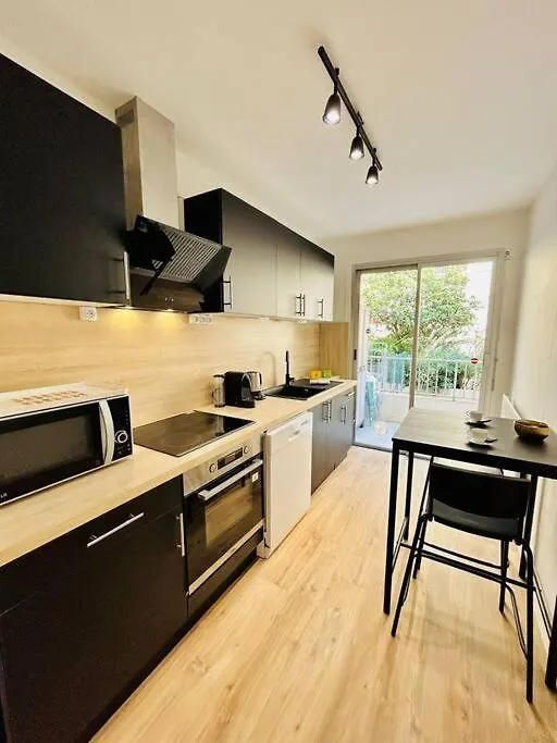 Apartment L'Heliodore, Apt 4 Prs Standing, Clim, Parking Antibes