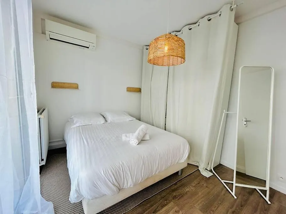 Apartment L'Heliodore, Apt 4 Prs Standing, Clim, Parking Antibes France